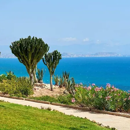 Holiday home Preciosa Casa Con Terraza Y Vistas Al Mar R138 By Novadesta